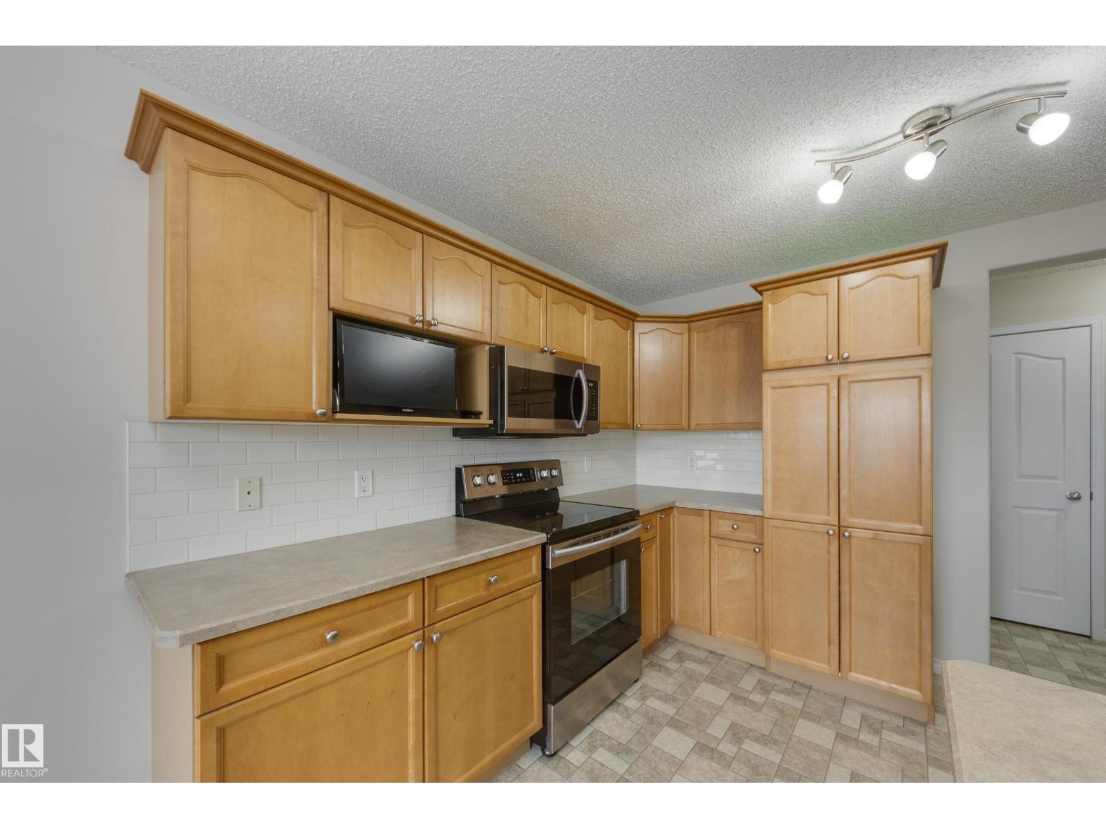 16522 56 ST NW - 12