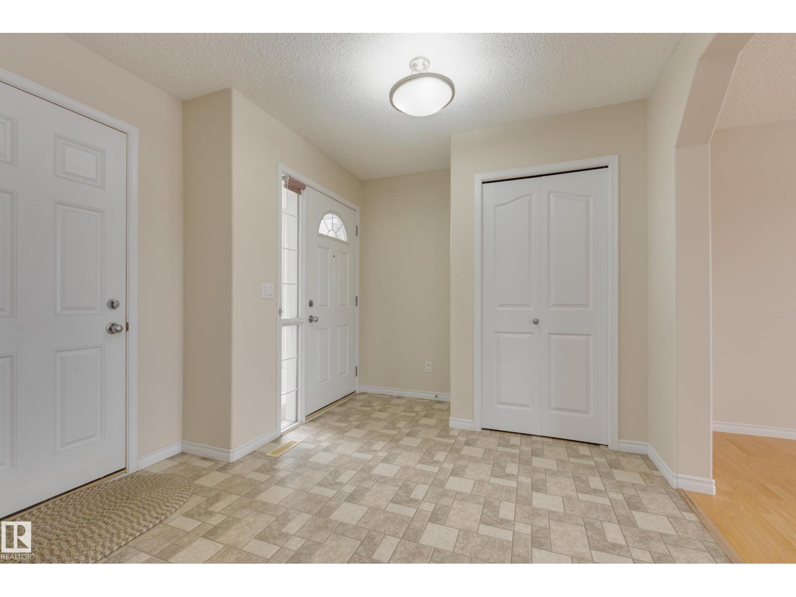 16522 56 ST NW - 2