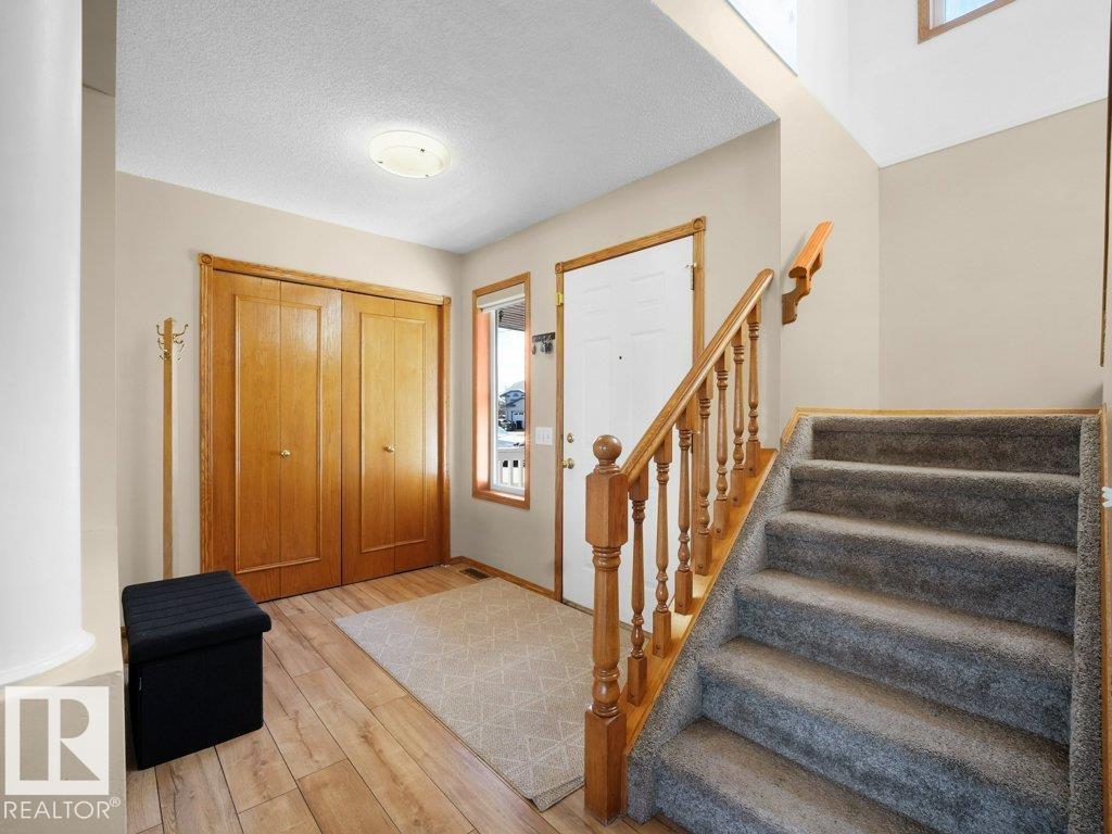 5320 156 AV NW, Edmonton