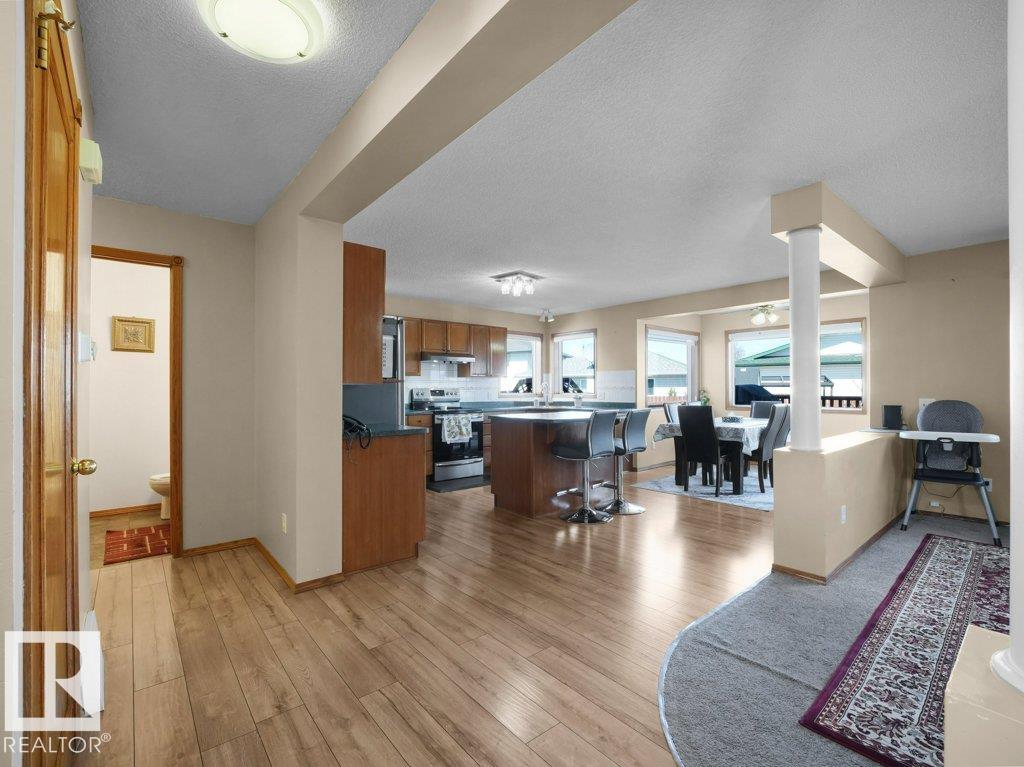 5320 156 AV NW, Edmonton