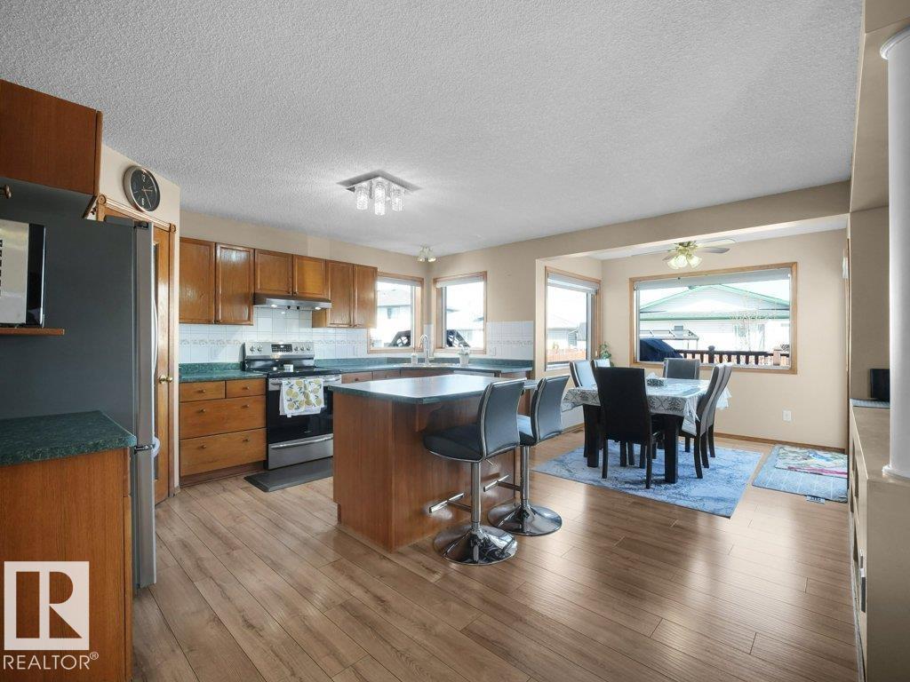 5320 156 AV NW, Edmonton