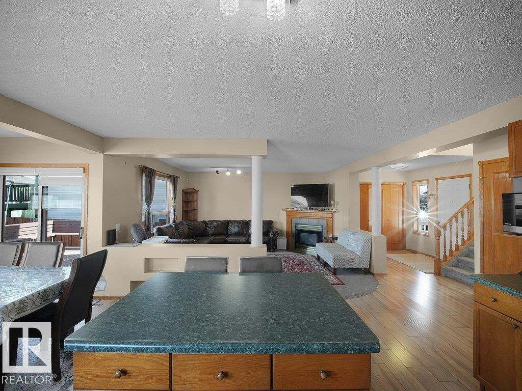 5320 156 AV NW, Edmonton