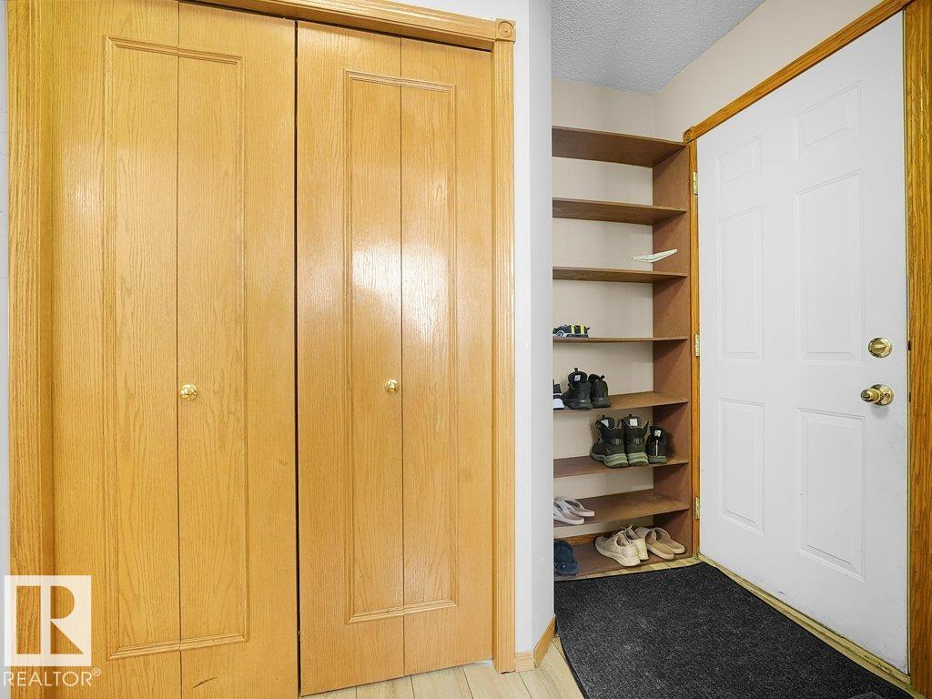 5320 156 AV NW, Edmonton