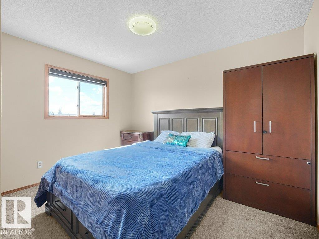 5320 156 AV NW, Edmonton