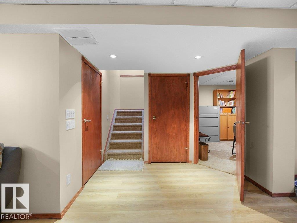 5320 156 AV NW, Edmonton