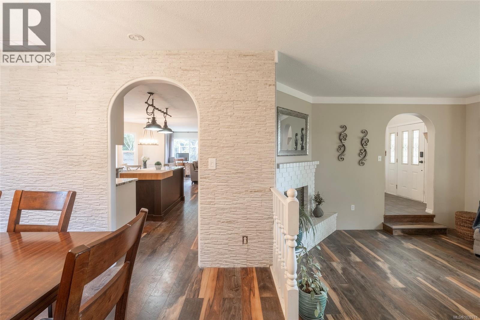 1108 VIEWTOP RD - 11