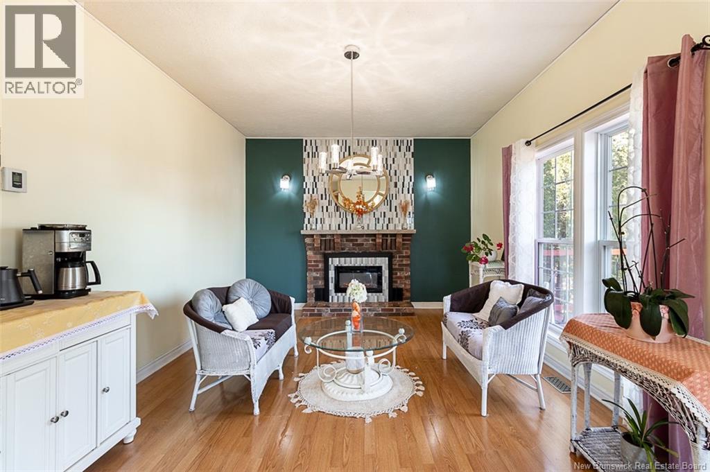939 Coverdale Road - 16