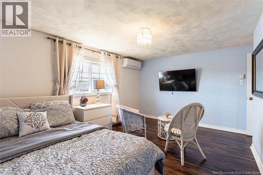 939 Coverdale Road - 22