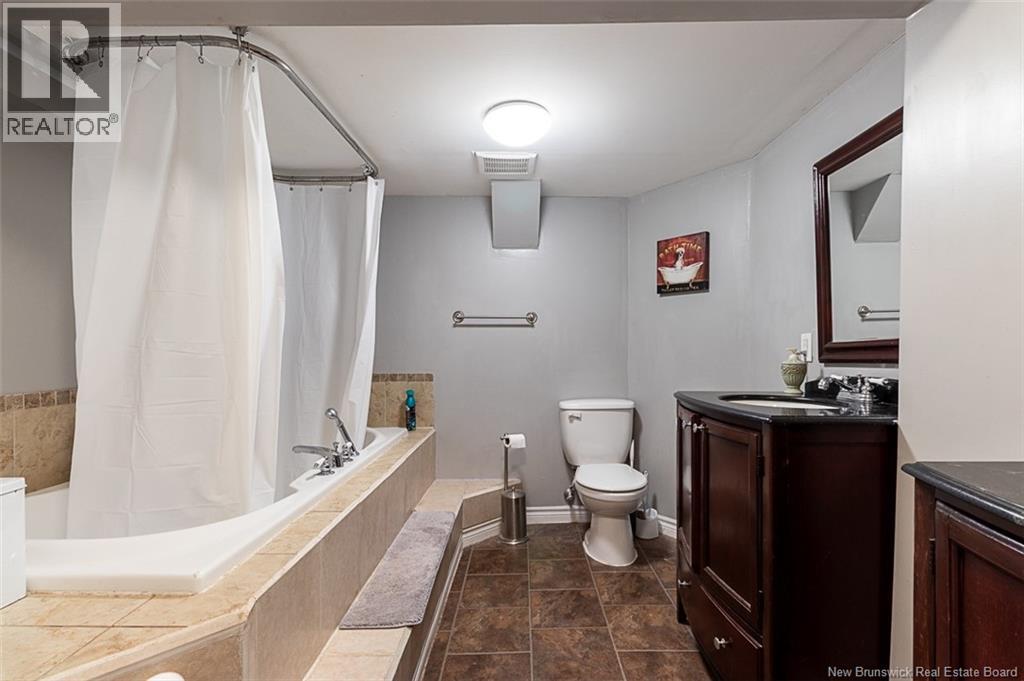 939 Coverdale Road - 35