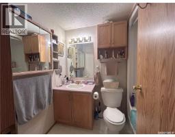 301 Willow Park Green, Estevan, SK S4A2R9 Photo 31