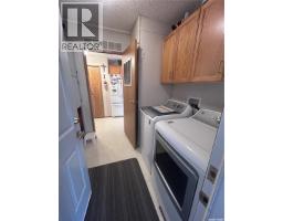 4pc Ensuite bath - 301 Willow Park Green, Estevan, SK S4A2R9 Photo 7