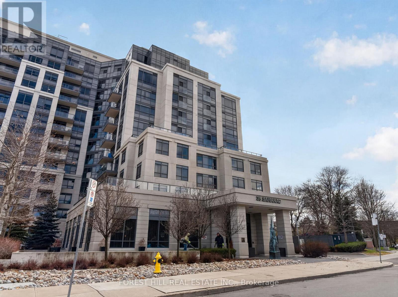 224 - 35 SARANAC BOULEVARD