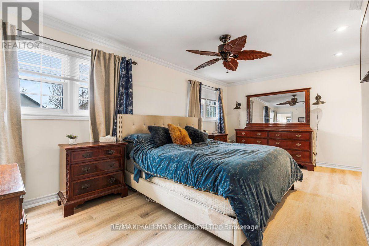 8 LAKEVIEW HEIGHTS — photo 19