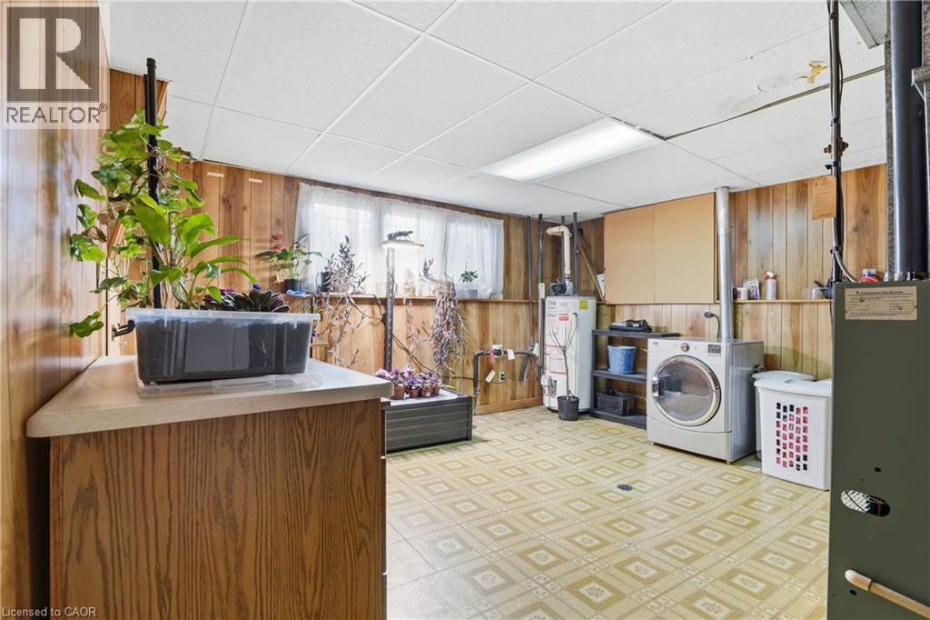 63 LINWELL ROAD - 32