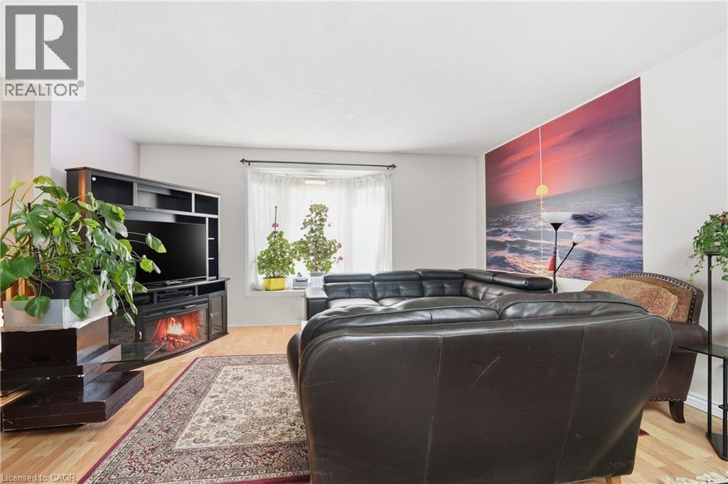 63 LINWELL ROAD - 9