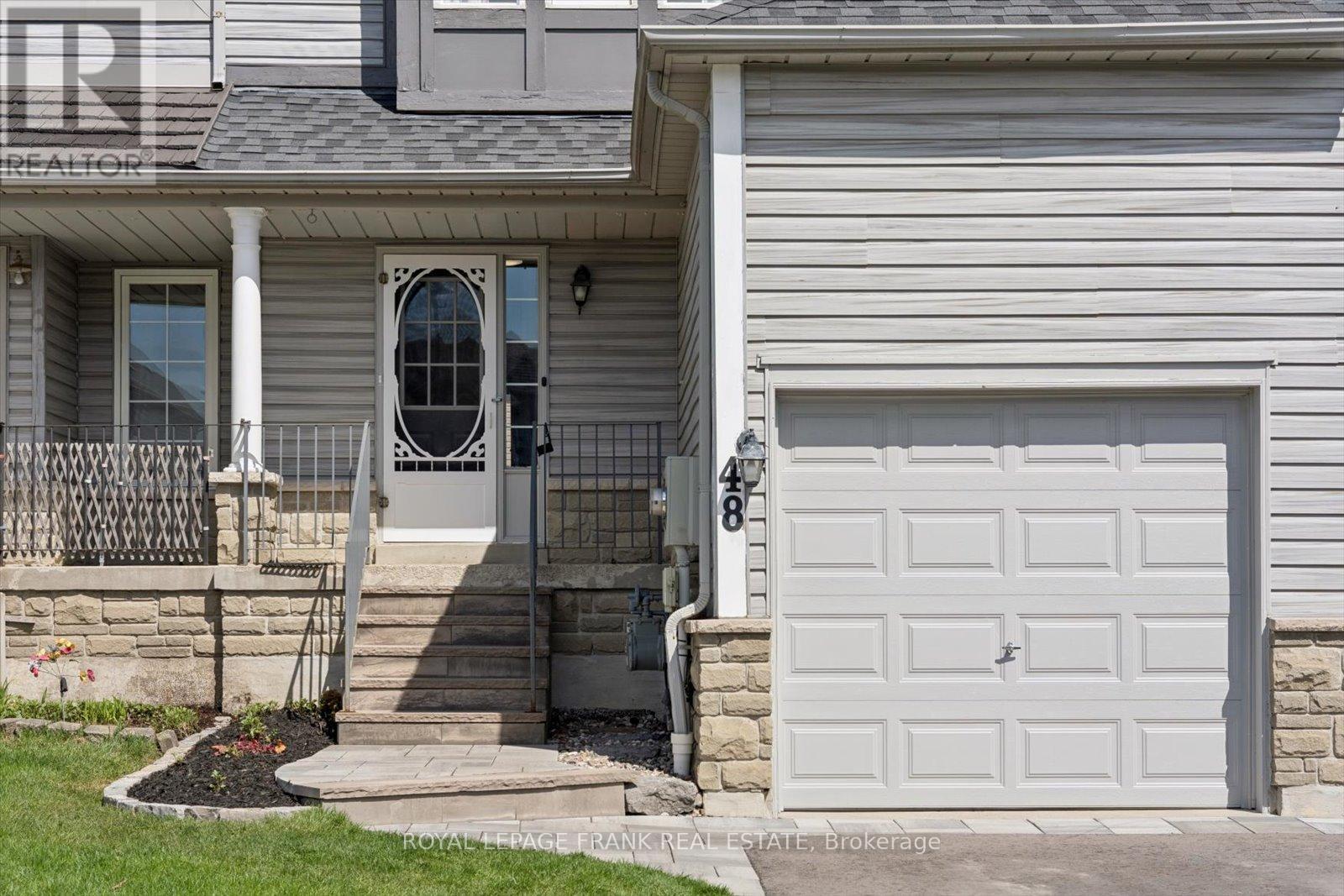 48 SHADY LANE CRESCENT, Clarington (Bowmanville), Ontario, L1C5B2 — Photo 2