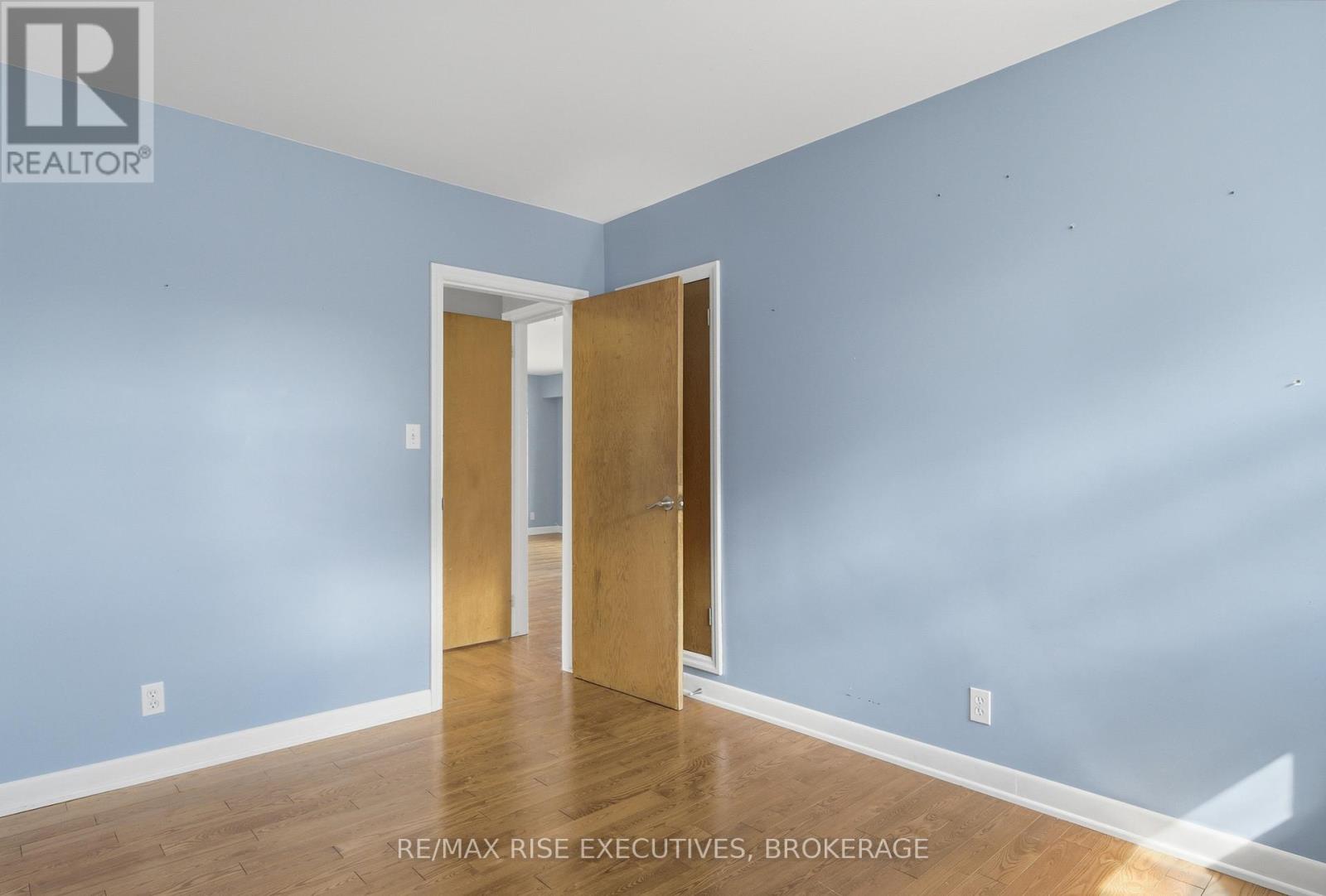 7 BENJAMIN STREET - 21