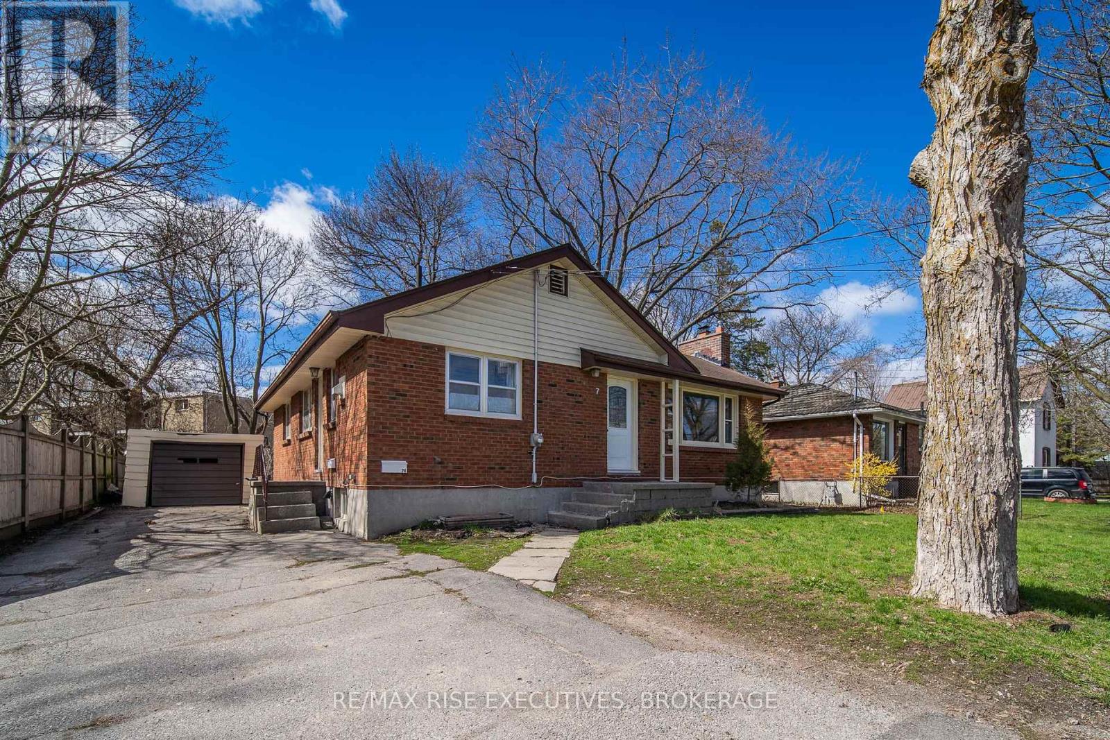 7 BENJAMIN STREET - 5