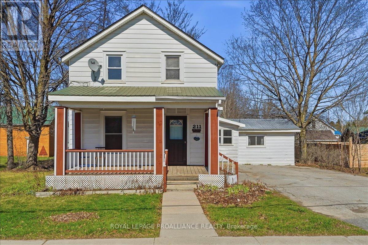 211 COLBORNE STREET - 2
