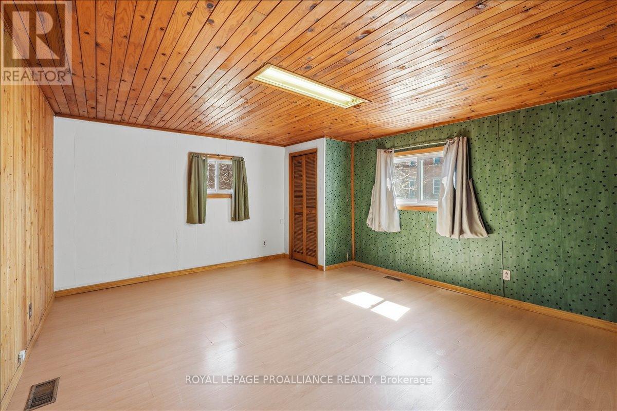 211 COLBORNE STREET - 20