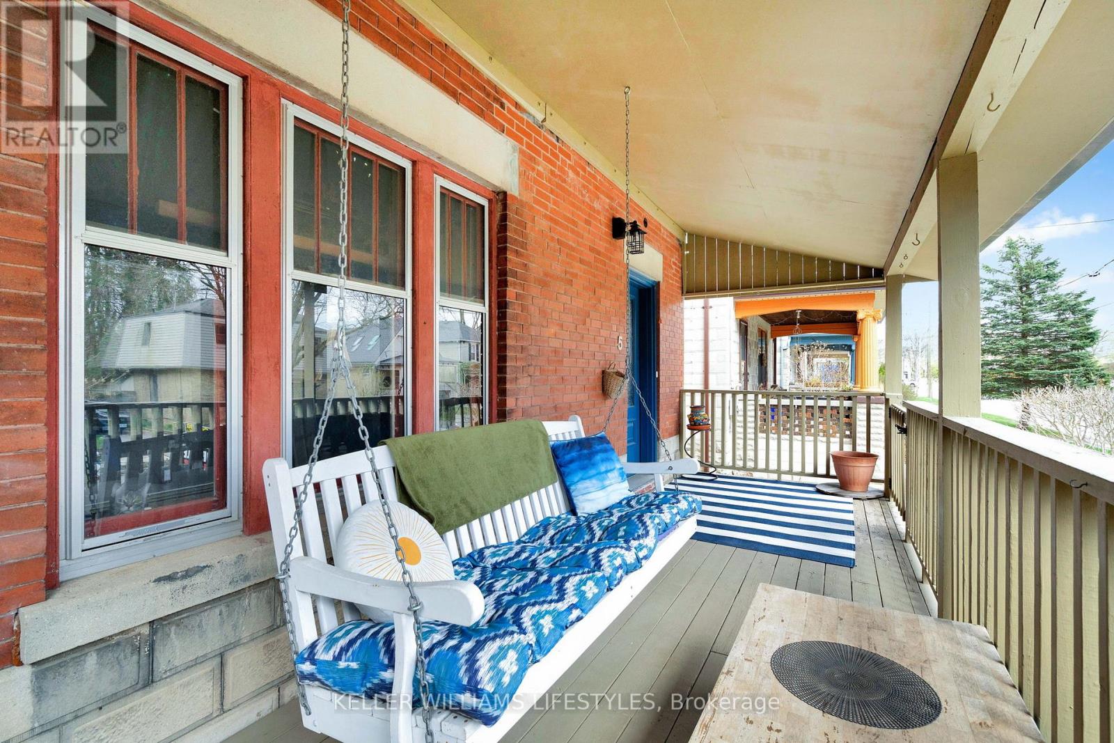 5 COVE ROAD - 5