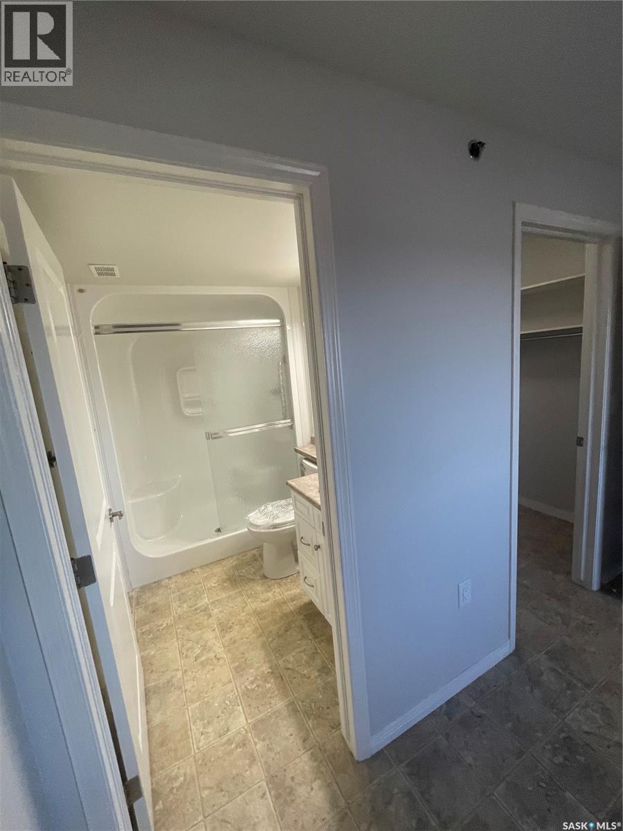 #604 2221 ADELAIDE STREET - 25
