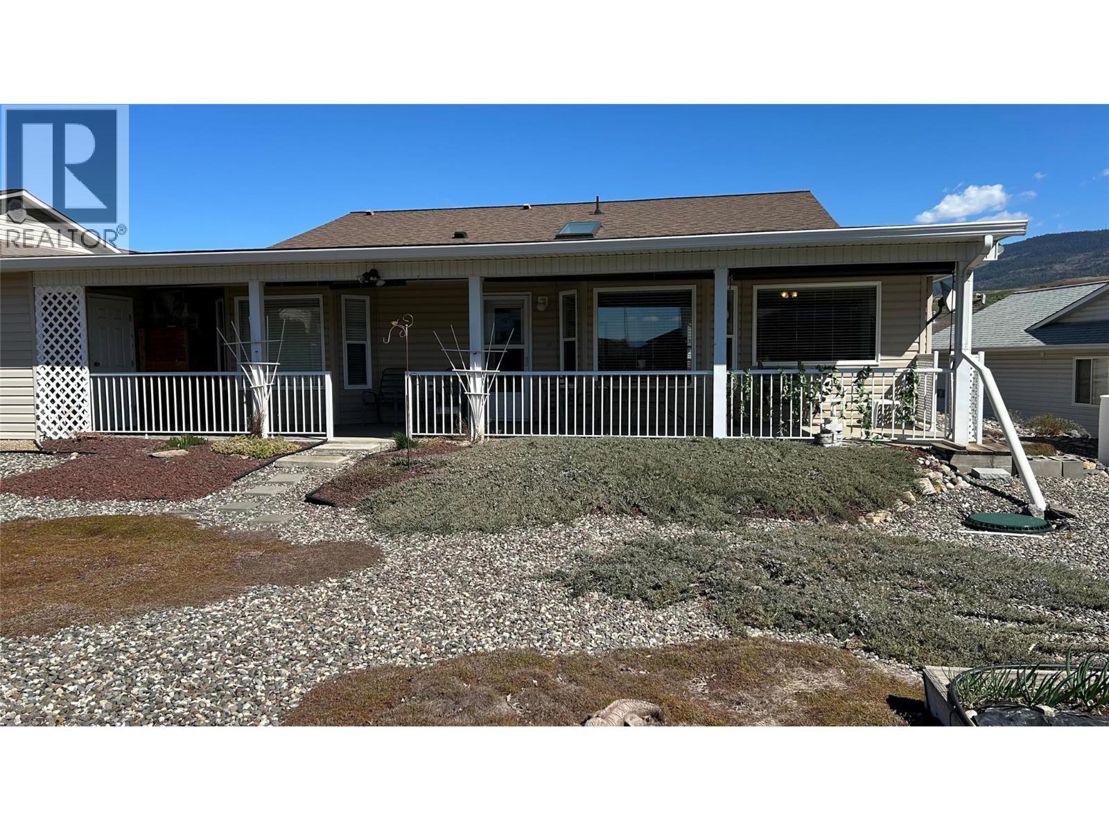 851 8 Avenue, Vernon