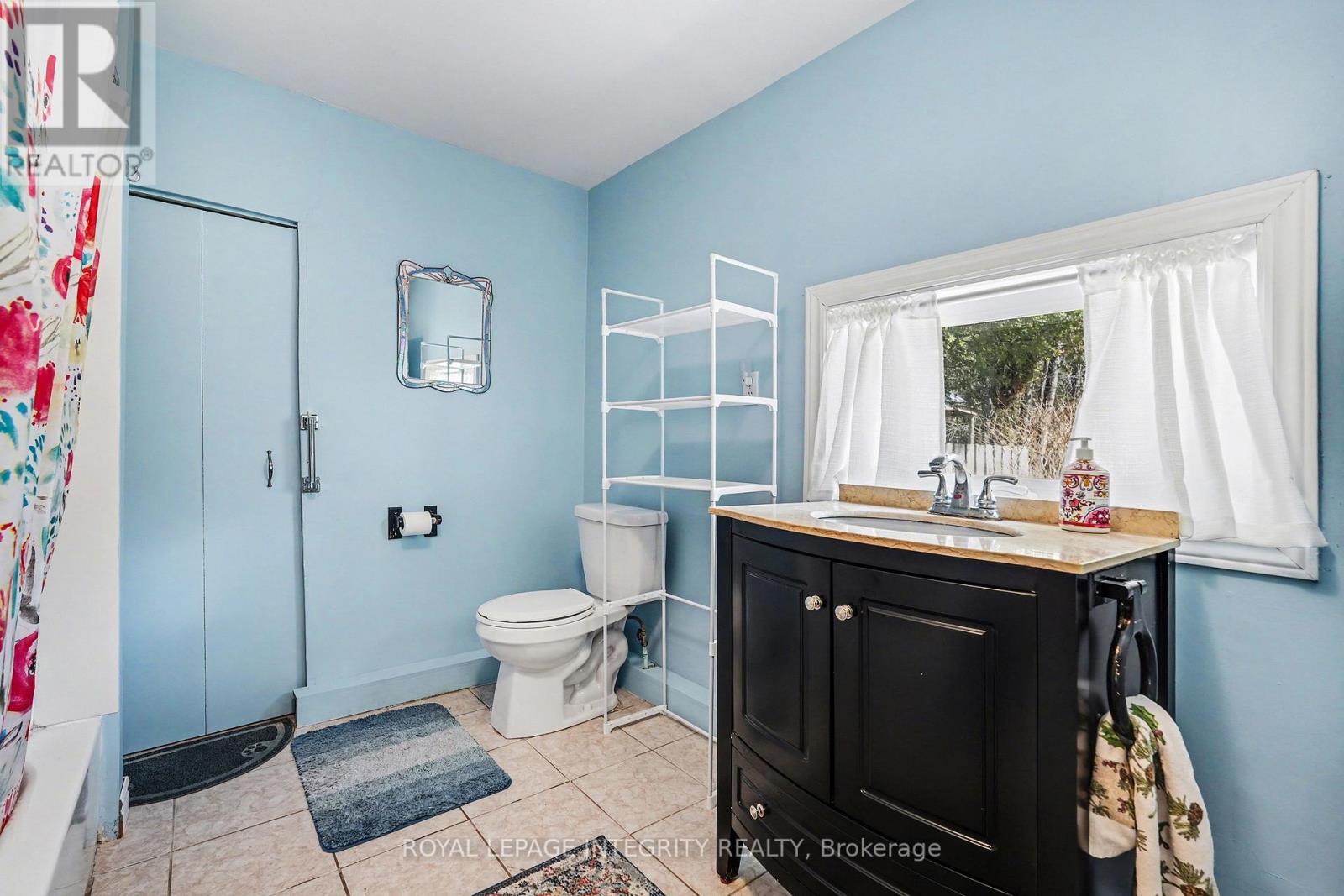 176 CLYDE LANE — photo 28
