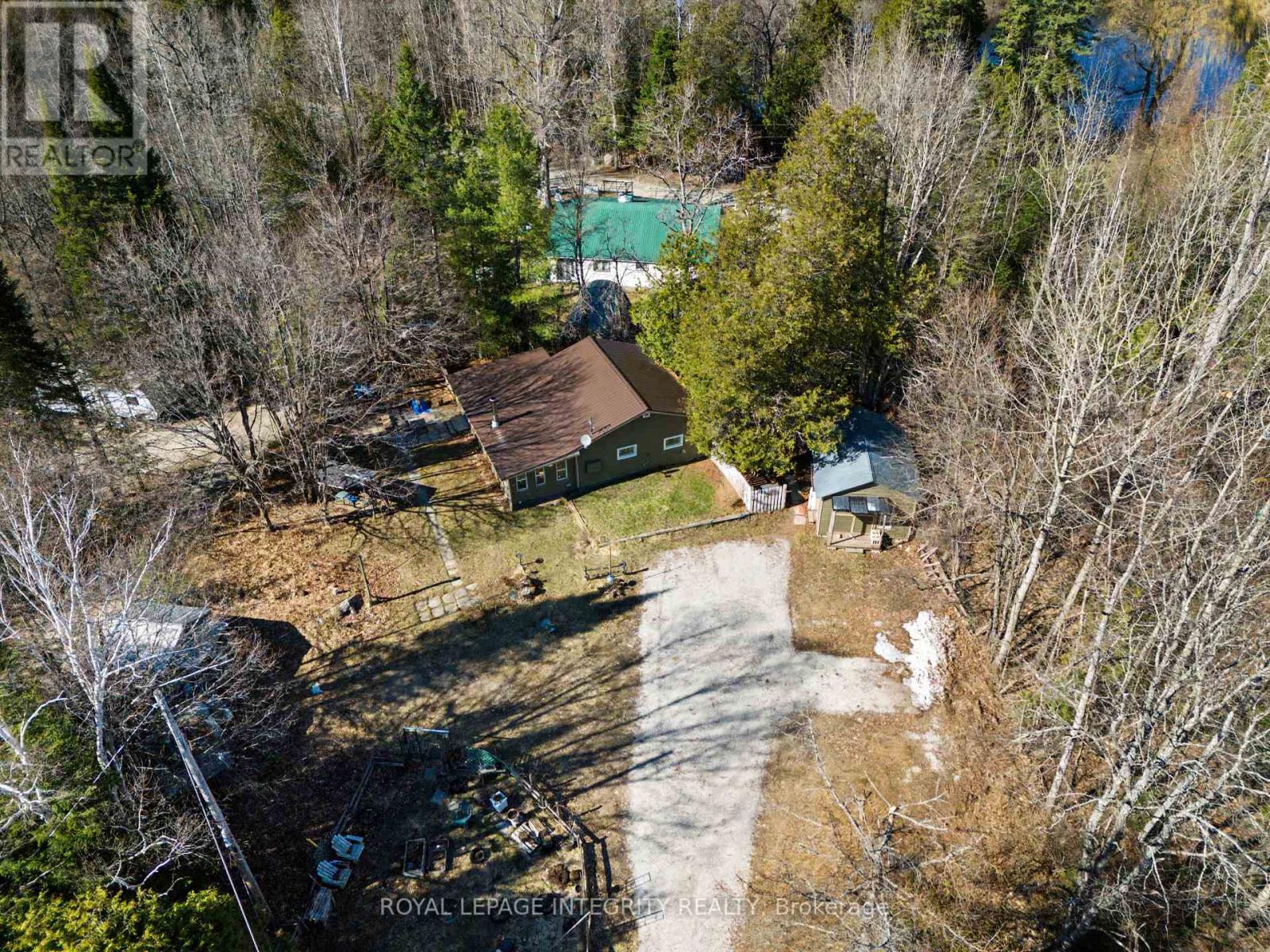 176 CLYDE LANE — photo 36