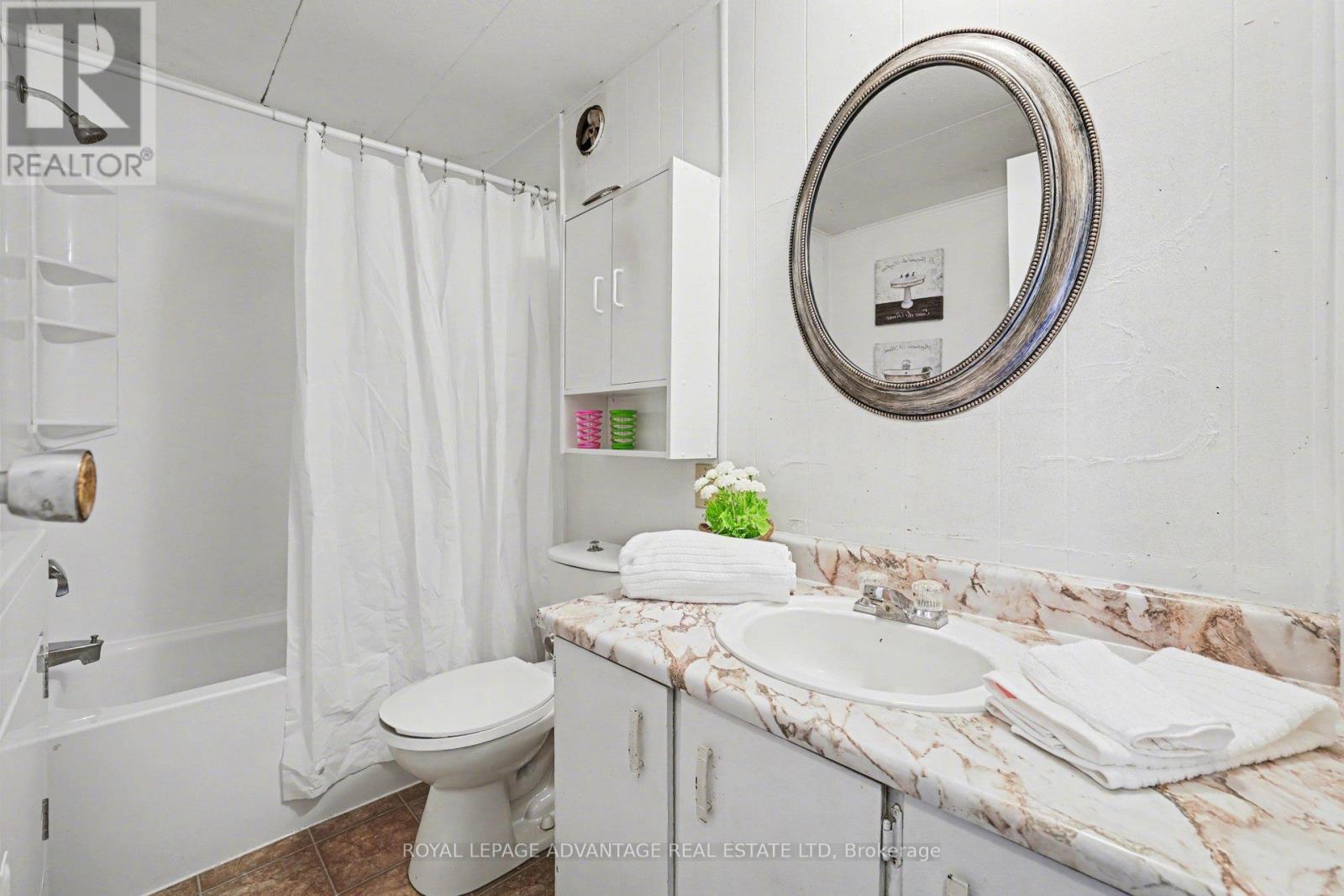 266 HILLVIEW ROAD - 12