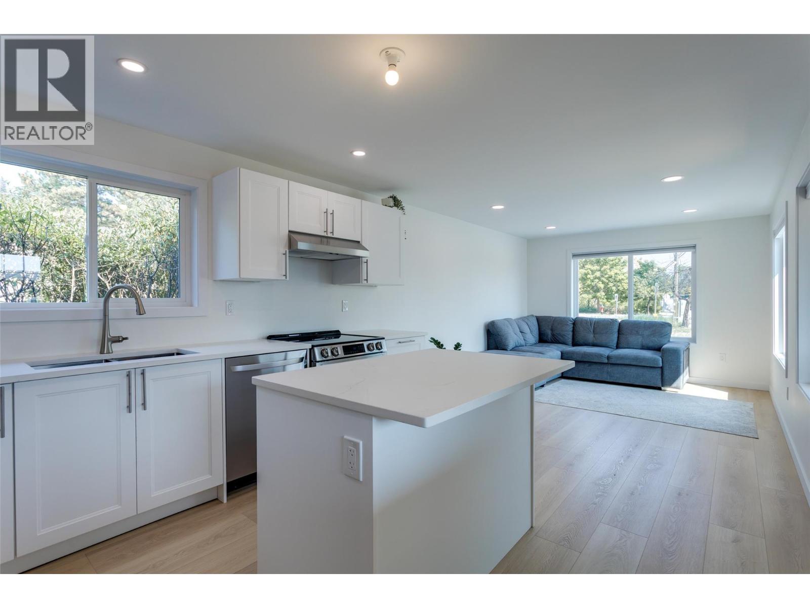 6711 Hwy 97 South Highway Unit# 5, Peachland