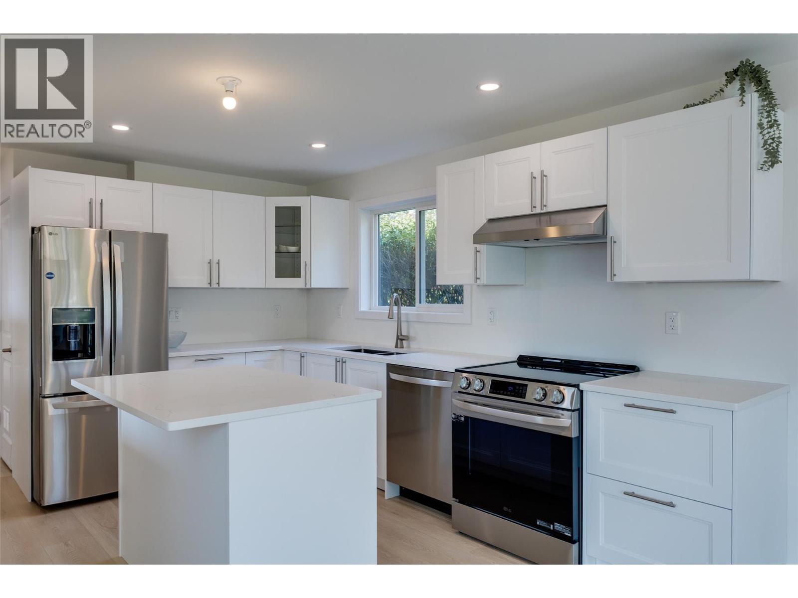 6711 Hwy 97 South Highway Unit# 5, Peachland