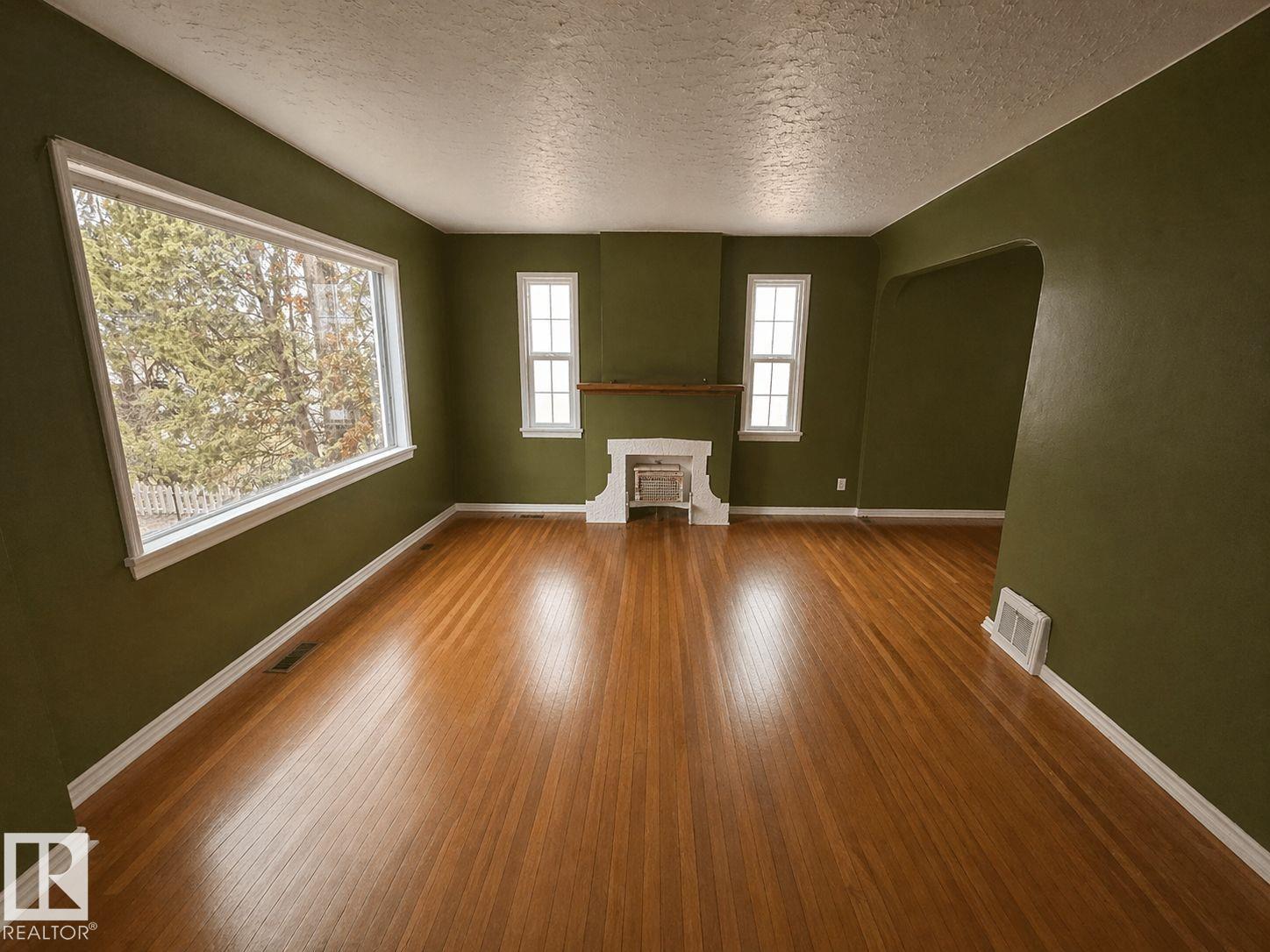 11242 56 ST NW, Edmonton