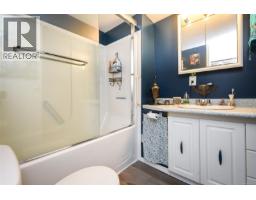 5557 Horne St, Union Bay, BC V0R3B0 Photo 9