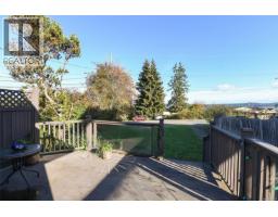 Kitchen - 5557 Horne St, Union Bay, BC V0R3B0 Photo 7