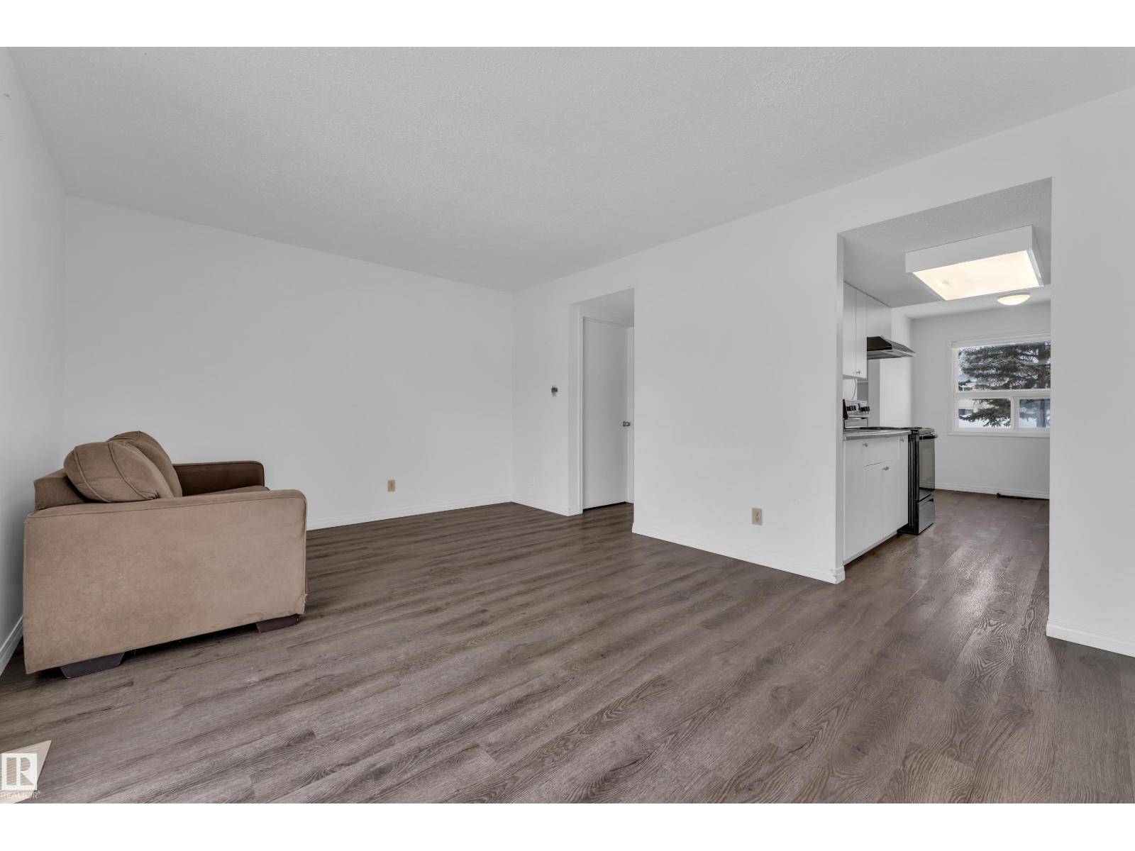 25 LAKEWOOD VG NW, Edmonton