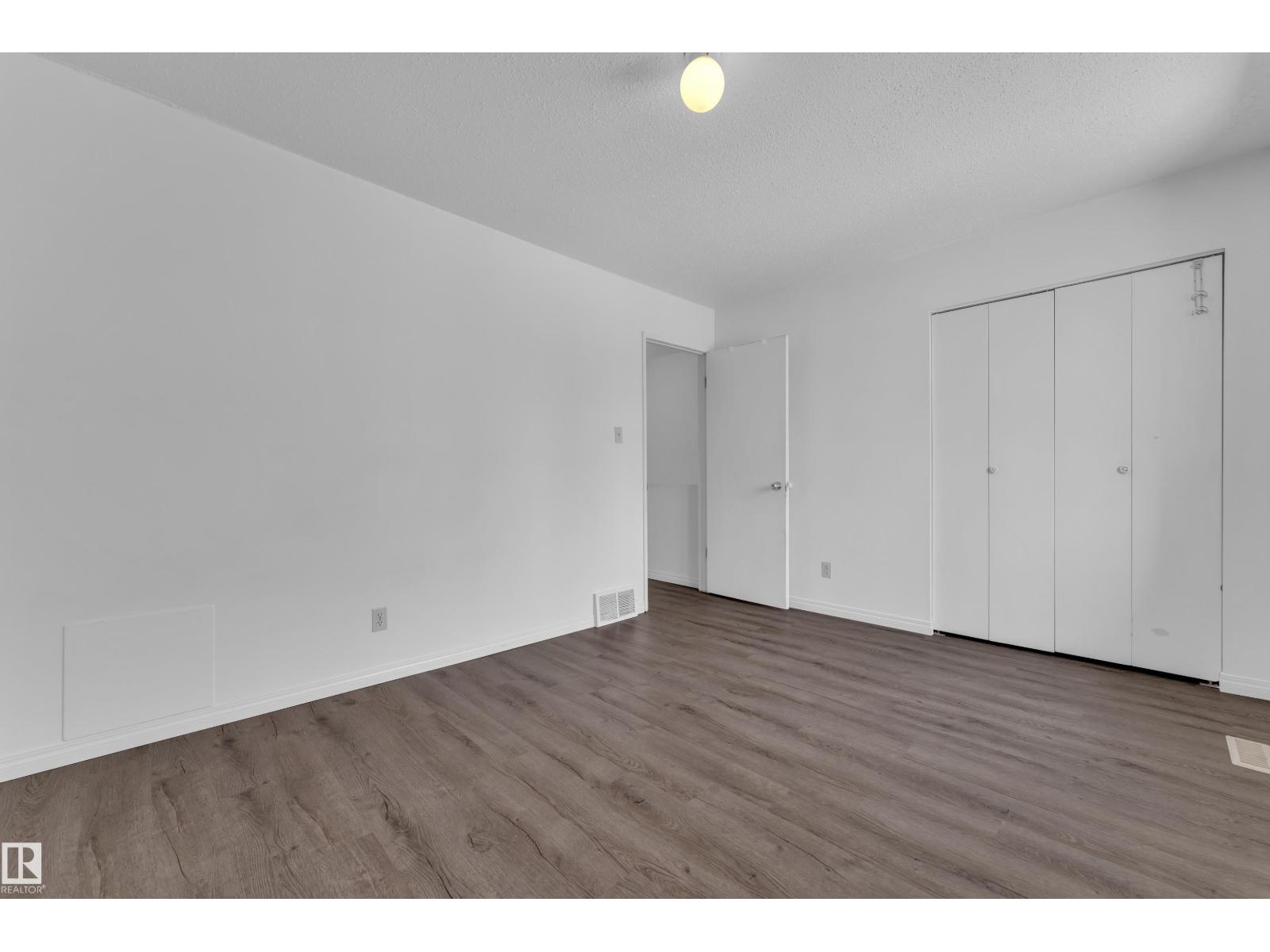 25 LAKEWOOD VG NW, Edmonton