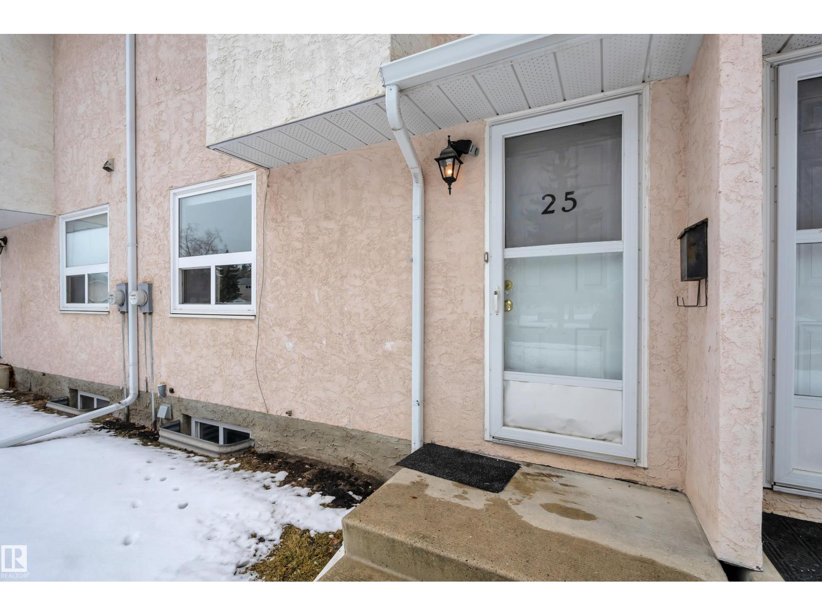 25 LAKEWOOD VG NW, Edmonton