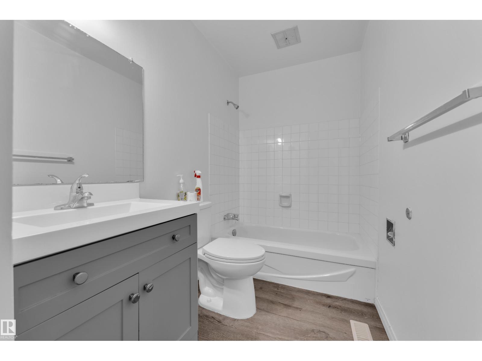 25 LAKEWOOD VG NW, Edmonton