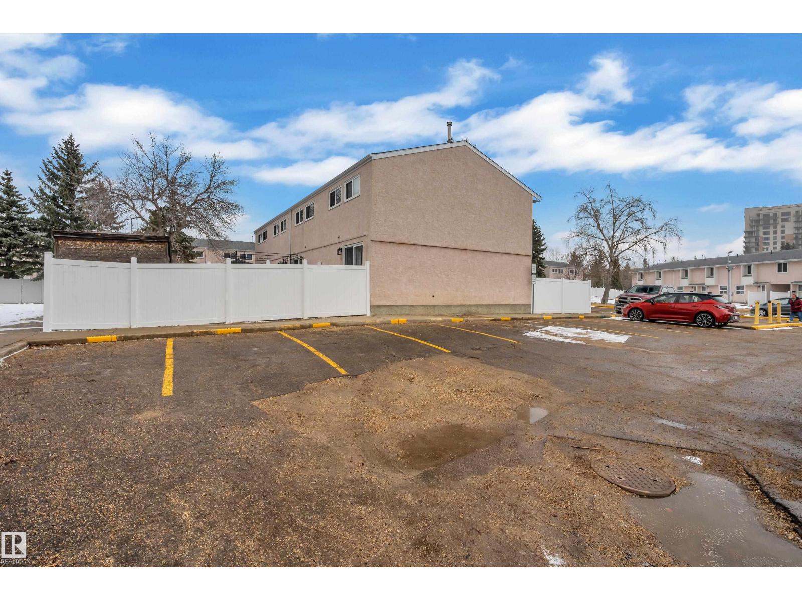 25 LAKEWOOD VG NW, Edmonton