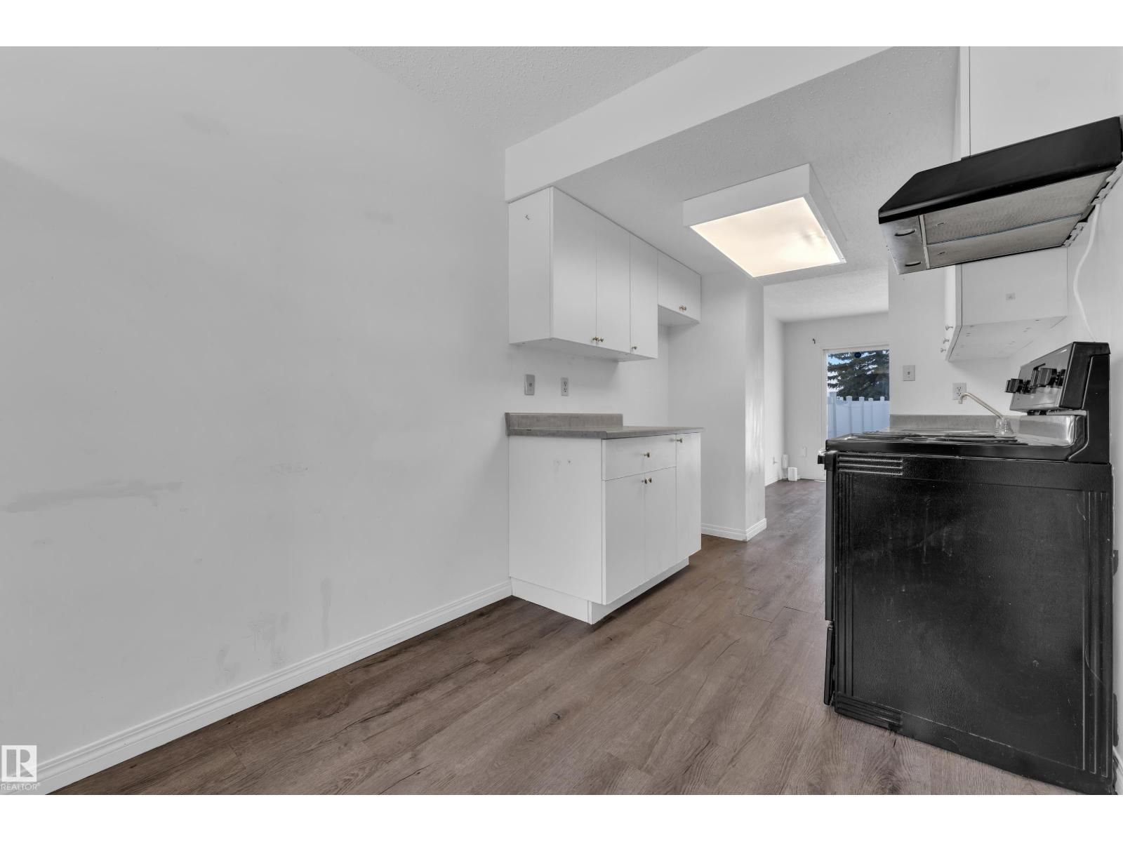 25 LAKEWOOD VG NW, Edmonton