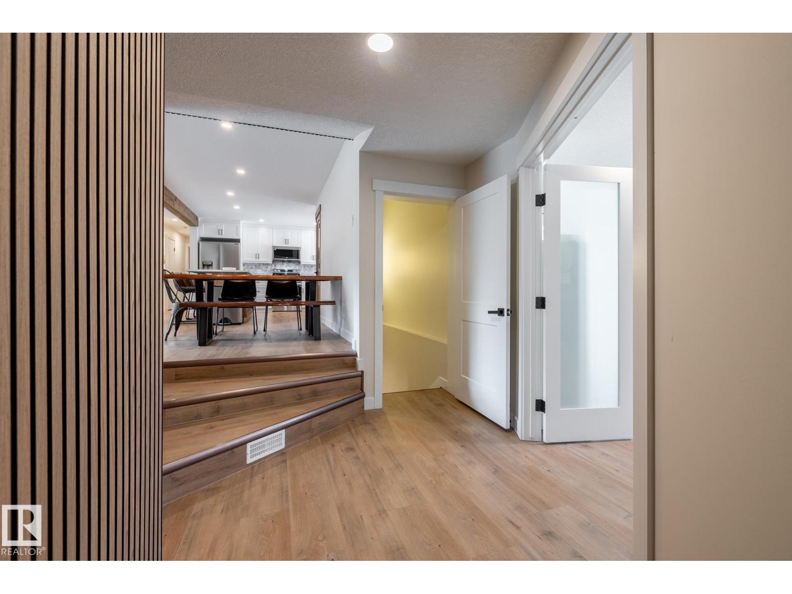 17 SPRUCE CR, St. Albert