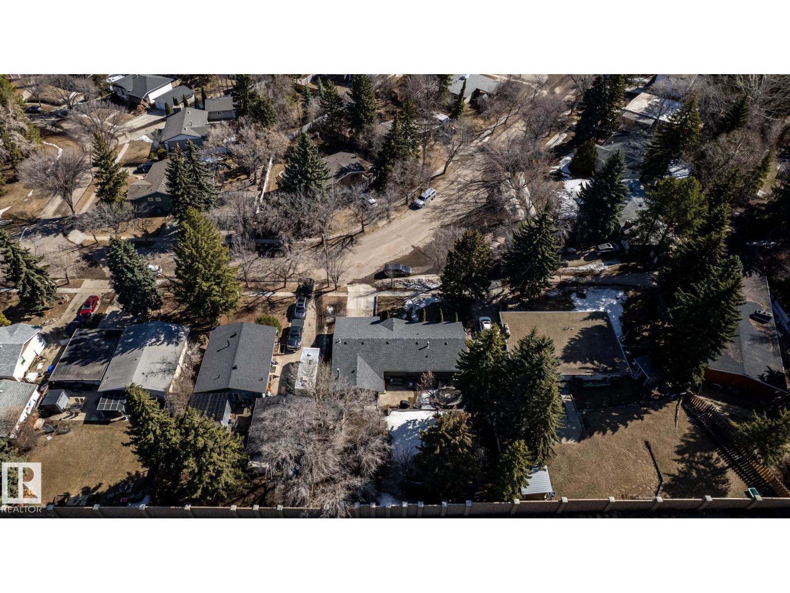 17 SPRUCE CR, St. Albert