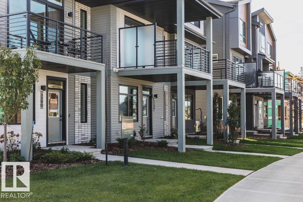 305 32 ST SW, Edmonton