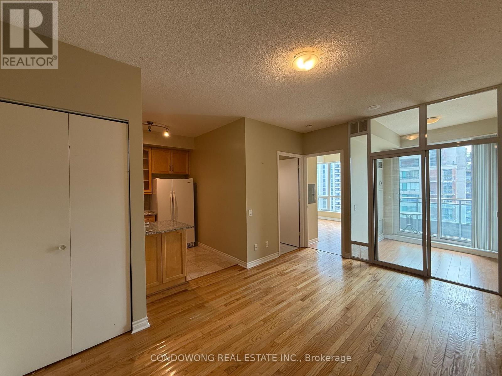 1101 - 60 BYNG AVENUE