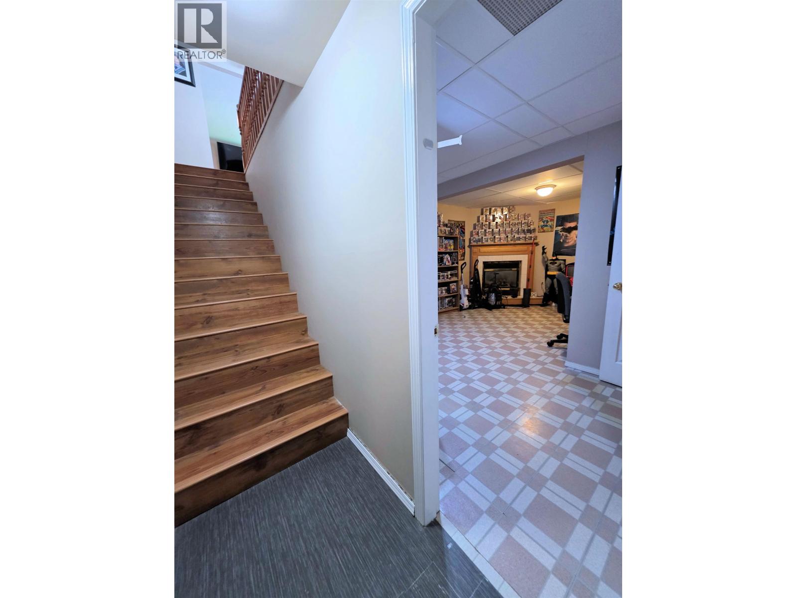 3460 ROBIN ROAD - 22