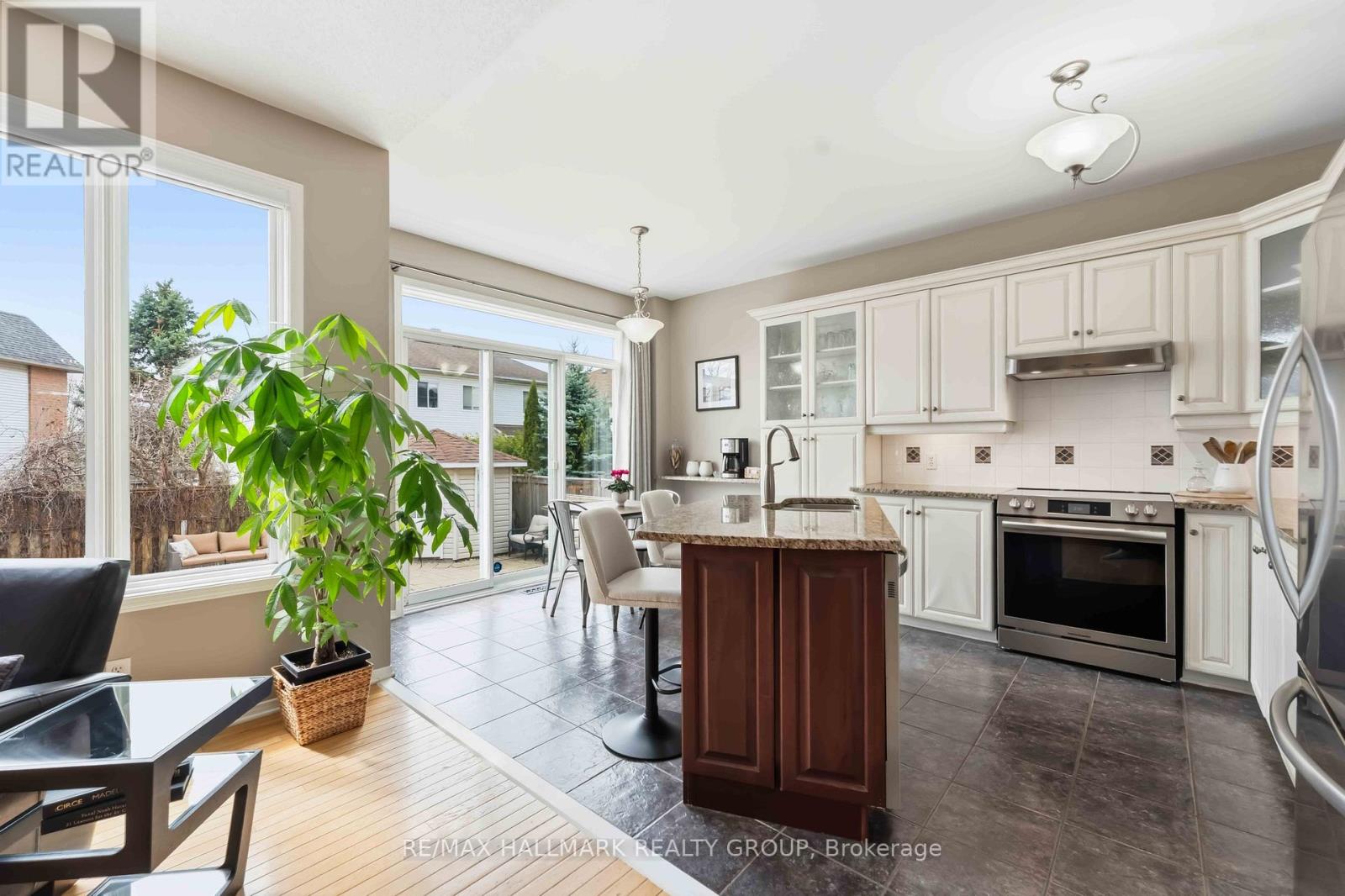 29 BIRCHFIELD AVENUE — photo 10