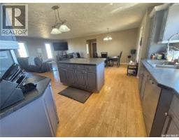 Enclosed porch - Highway 13 Acreage Near Glasnevin, Key West Rm No  70, SK S0C1Y0 Photo 9