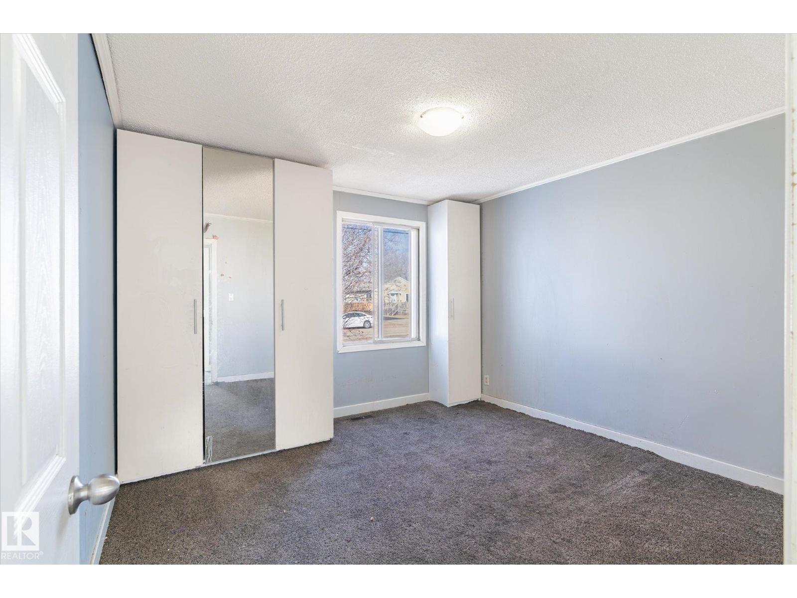 10439 159 ST NW, Edmonton