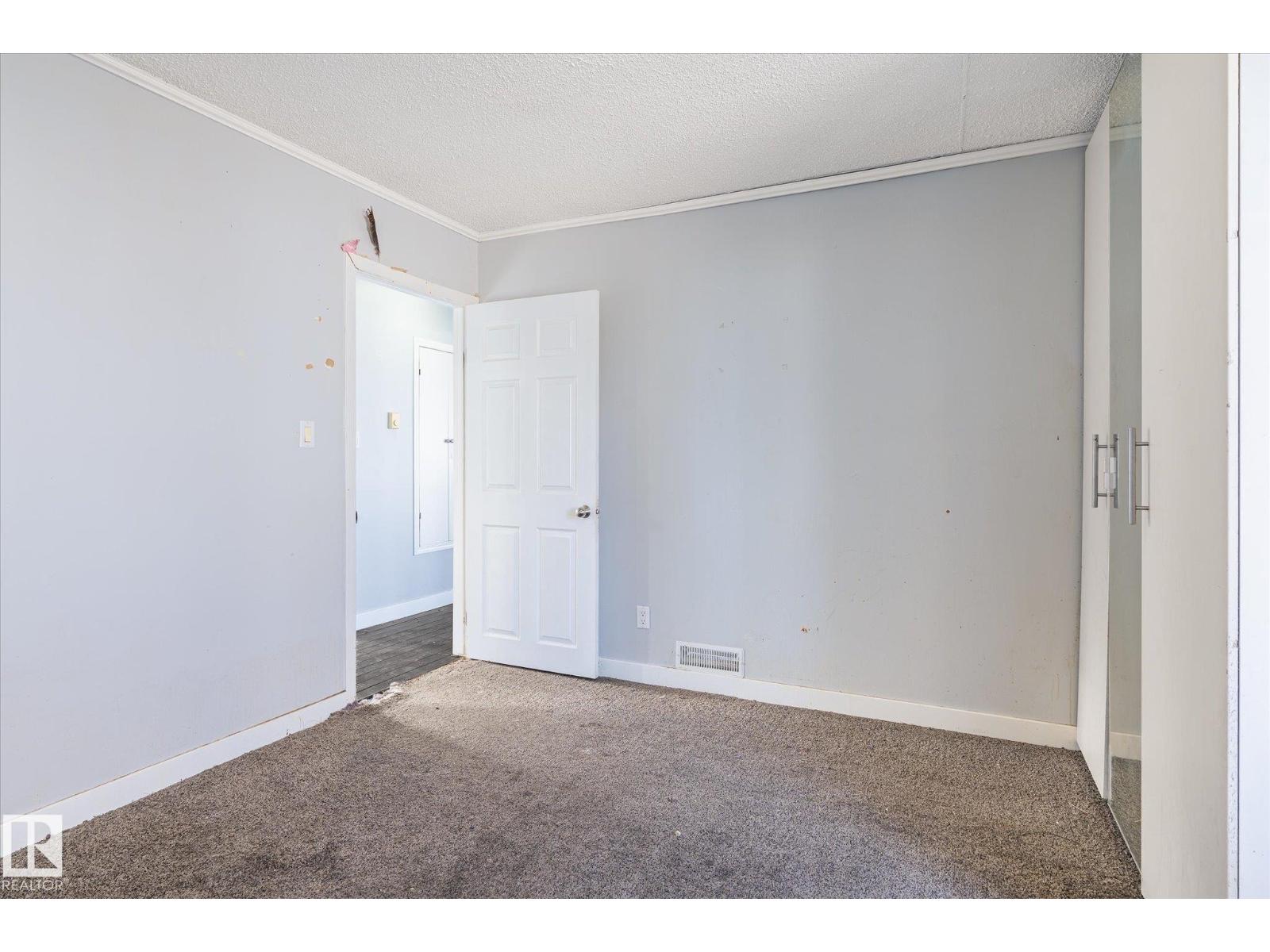 10439 159 ST NW, Edmonton